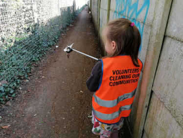 Hi Vis Litter Picking